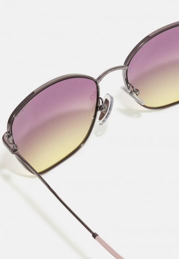 Солнечные очки