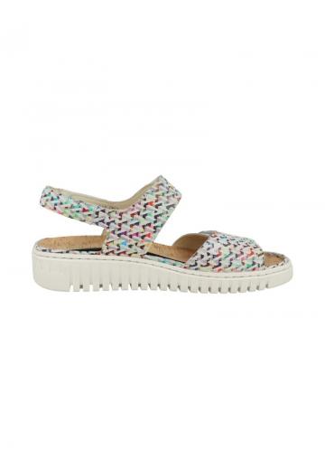 Босоножки на танкетке