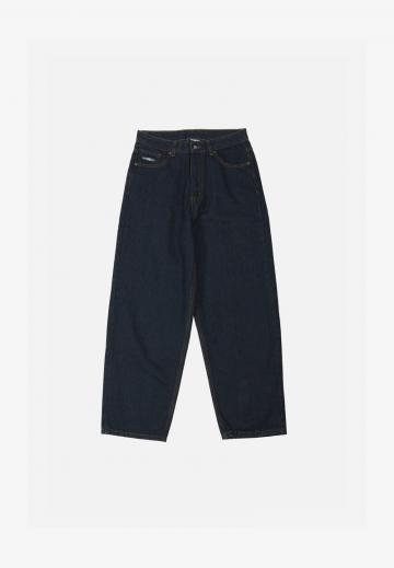 Свободные джинсы