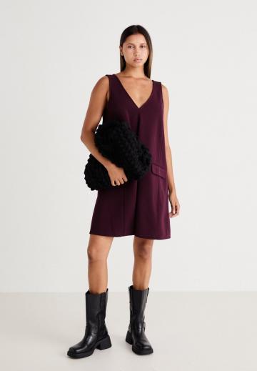 Короткое платье