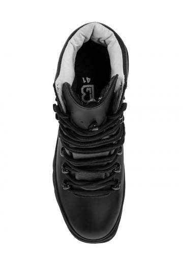 Походные ботинки