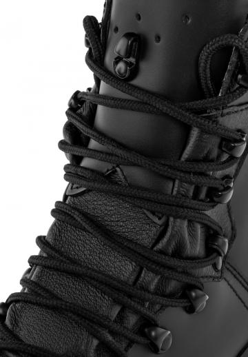 Походные ботинки