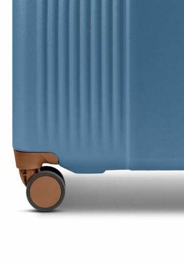 Чемодан на колесах