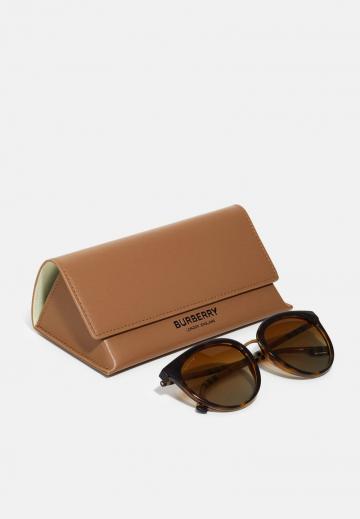 Солнечные очки