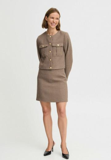 Блейзер с накладными карманами