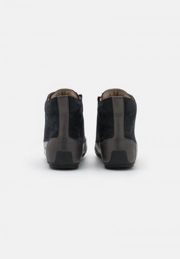 Высокие кеды