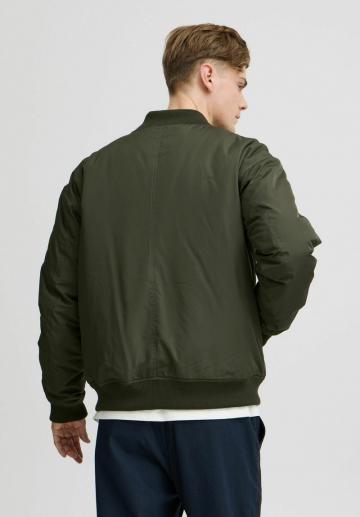 Куртка бомбер
