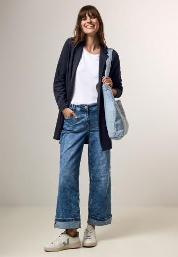 Короткое пальто