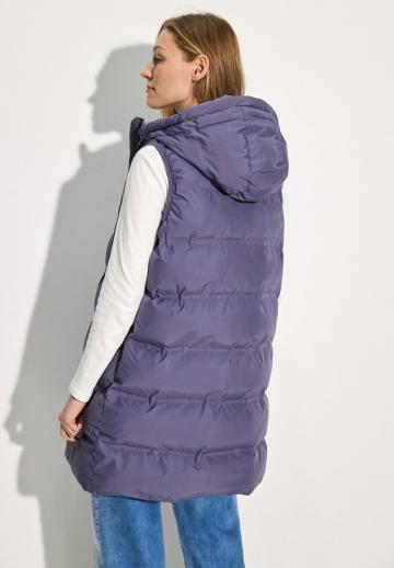 Длинный жилет