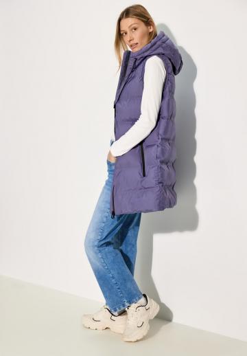 Длинный жилет