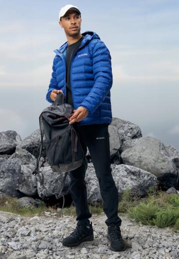 Походные кроссовки