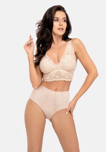 Трусы на бедрах