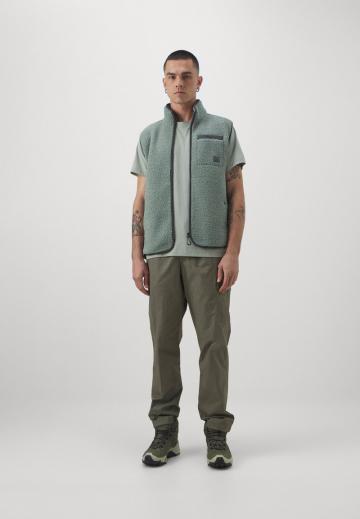 Спортивный жилет