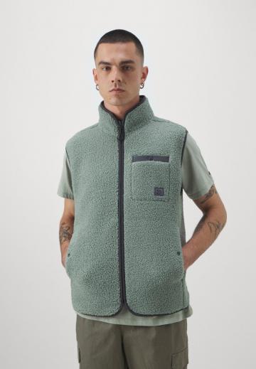 Спортивный жилет