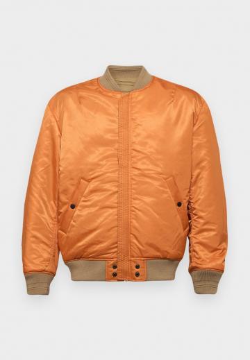 Куртка бомбер