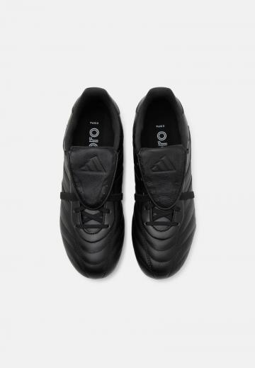 Футбольные бутсы