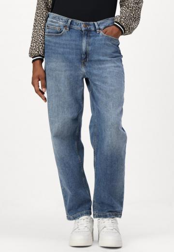 Короткие джинсы