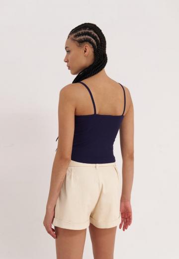 Топ на бретельках