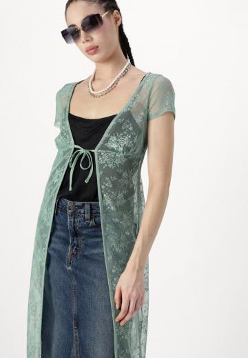 Длинный жилет