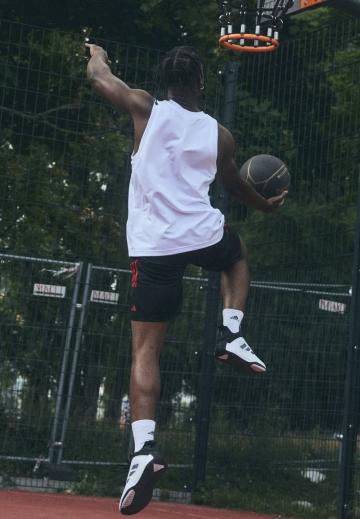 Баскетбольные кроссовки