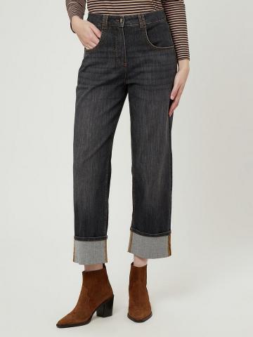 Короткие джинсы