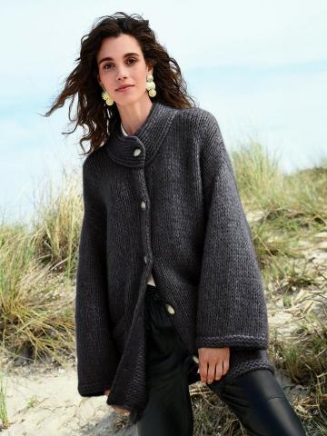 Длинная вязаная кофта