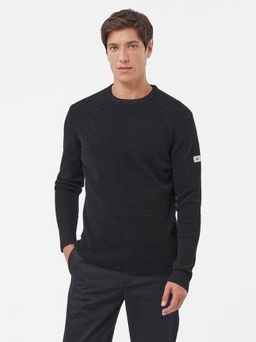 Пуловер с круглым вырезом