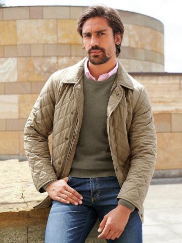 Пуловер с круглым вырезом