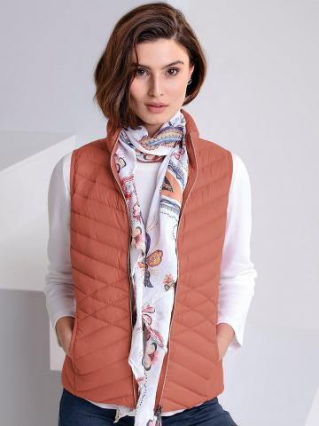 Утепленная жилетка