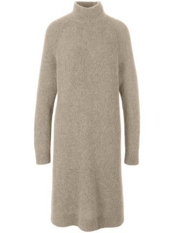 Вязаное платье