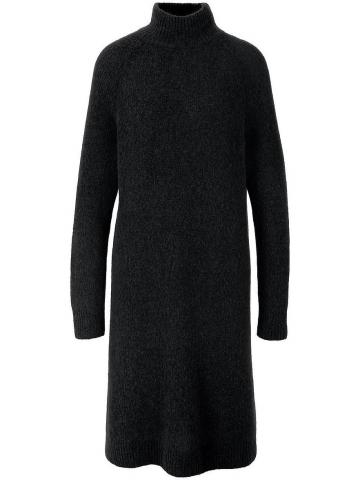 Вязаное платье