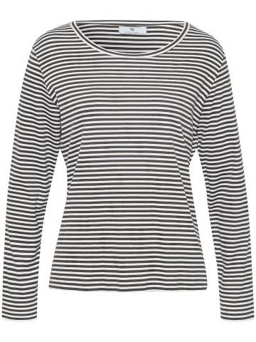 Кофта с круглым вырезом