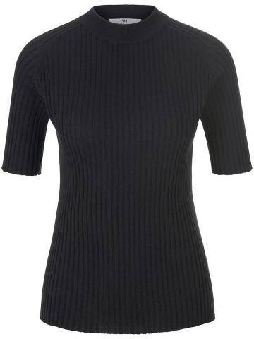 Пуловер с круглым вырезом