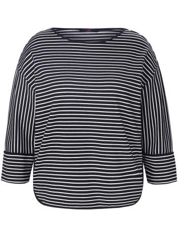 Кофта с круглым вырезом