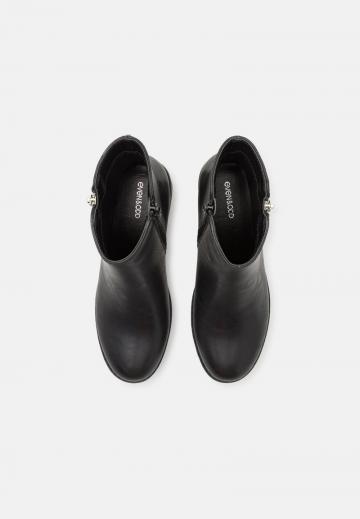 Полусапожки на платформе