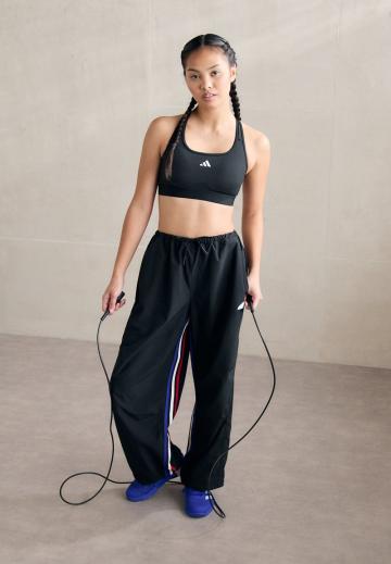 Спортивный бюстгальтер