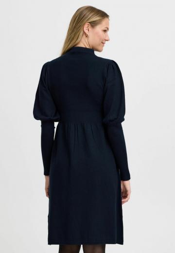 Вязаное платье