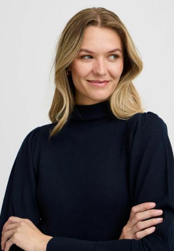 Вязаное платье