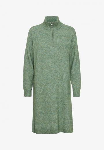 Вязаное платье