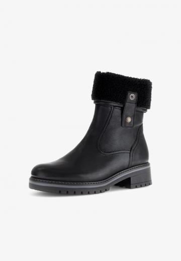 Зимние ботинки