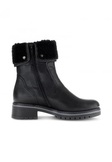 Зимние ботинки