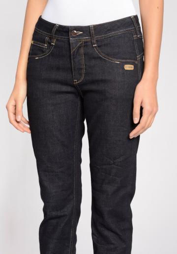 Узкие джинсы