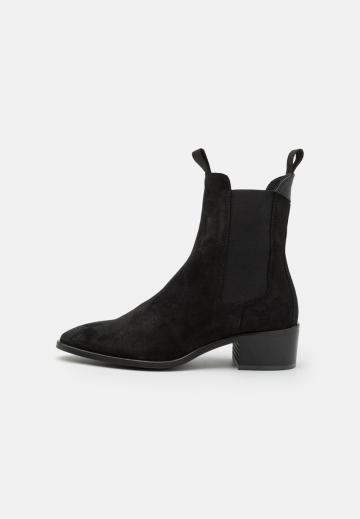 Ковбойские сапожки