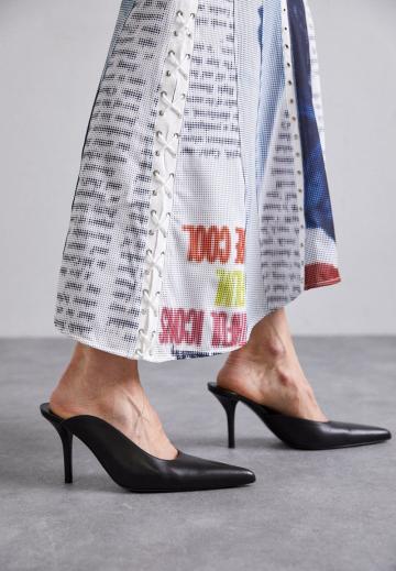 Босоножки на каблуке