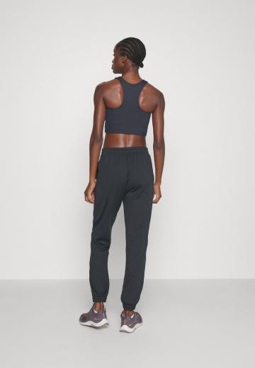 Спортивный бюстгальтер