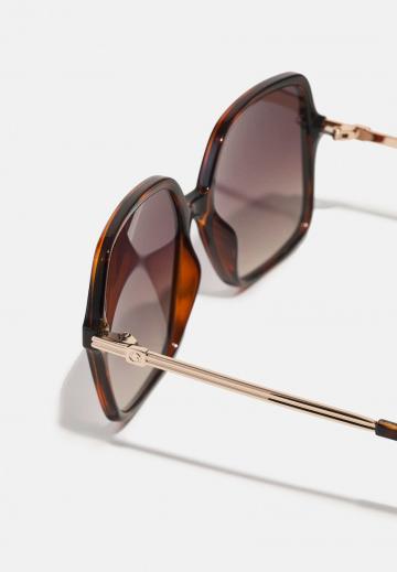 Солнечные очки