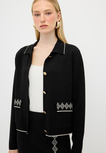 Жаккардовая вязаная кофта