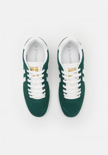 Кроссовки для зала