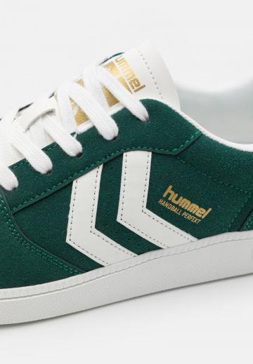 Кроссовки для зала