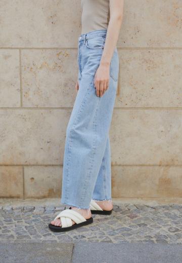 Джинсы бойфренда